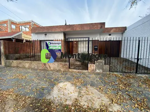 Casa - Venta - Argentina, Berazategui - Calle 144 2015