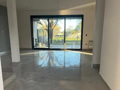Casa en Venta al Este