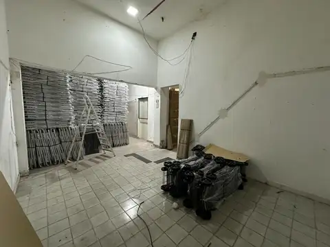Local en Venta 54 años