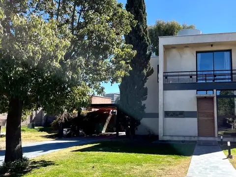 Casa en Venta en Rodeo del Medio, USD 175.000