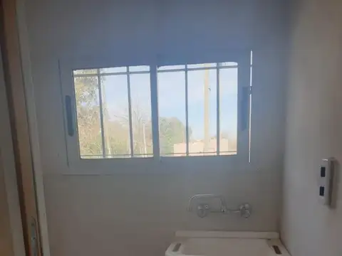 Casa en Alquiler en Marcos Paz, $ 420.000