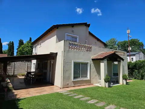 Casa en Venta con 1 cochera