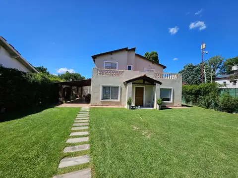 Casa en Venta con 1 cochera