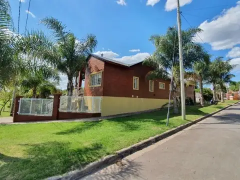 Esplendida Casa Con Terreno De 1.000 M2, Bv Rivadavia Y Junin, Vista Al Rio Asegurada !
