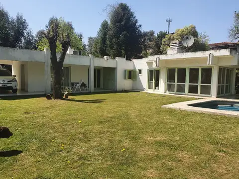 Venta Casa San Carlos 3 Ambientes 145 m² en 1 Planta Lote 820 m² U$d 245.000