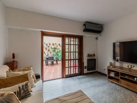 Depto Tipo Casa en Venta con 1 cocheras