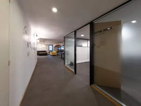 Oficina Monoambiente con 4 baños