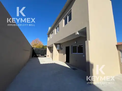 Depto Tipo Casa en Alquiler de 3 ambientes