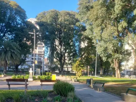Dpto. de 2 ambientes con balcón al frente en Villa Luro