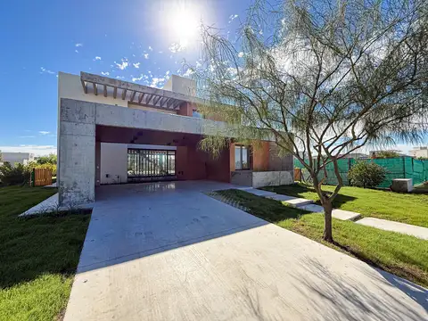 Casa en Venta en Vida, USD 700.000