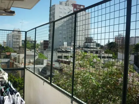 Departamento en Alquiler en Floresta, $ 880.000