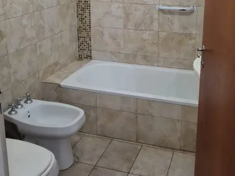2 ambientes tipo casa pb patio cocina separada
