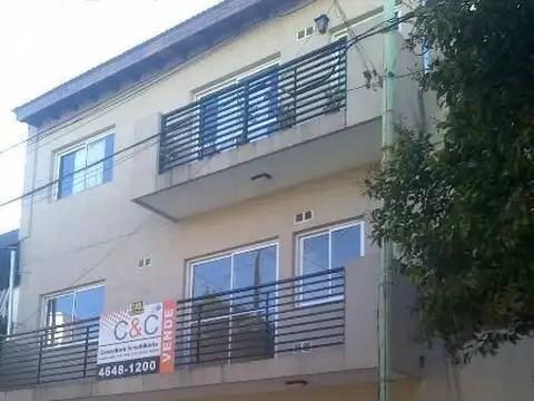 2 ambientes tipo casa pb patio cocina separada