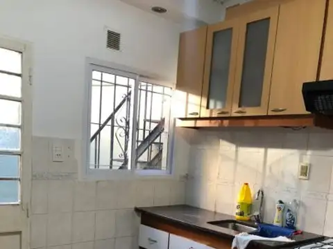 Depto Tipo Casa en Alquiler con 1 cocheras