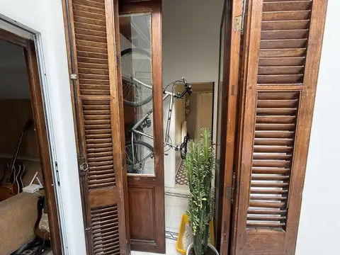 Depto Tipo Casa 5 ambientes con 2 baños