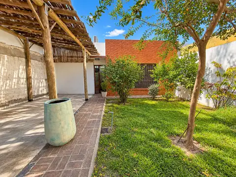 Casa en Venta en Bernal Oeste, USD 115.000
