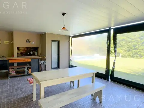 Casa 4 ambientes con 3 baños