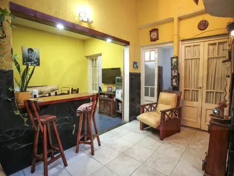 Propiedad Horizontal de 3 dormitorios con Play-room- Quincho - Patio.