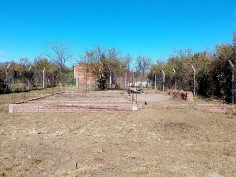 LOTE CON BASE CONSTRUIDA EN VENTA – USD 22.000