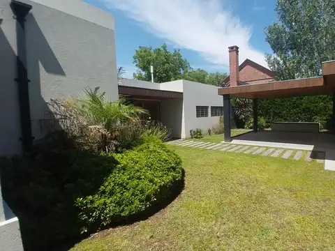 Casa en Alquiler de 4 dormitorios