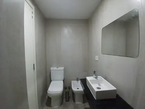 Depto Tipo Casa en Alquiler en República De La Sexta, $ 385.000