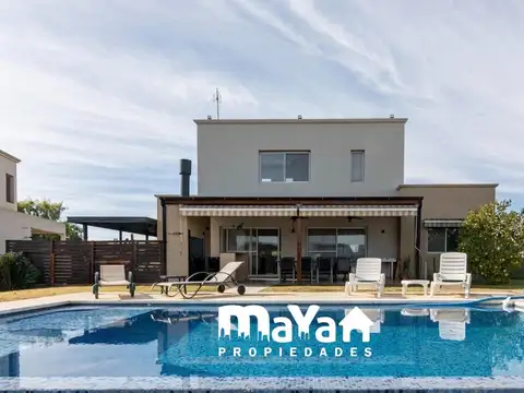 CASA EN VENTA VISTA AL LAGO