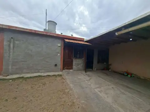 Barrio Rene Favaloro. Mza  D. casa 100