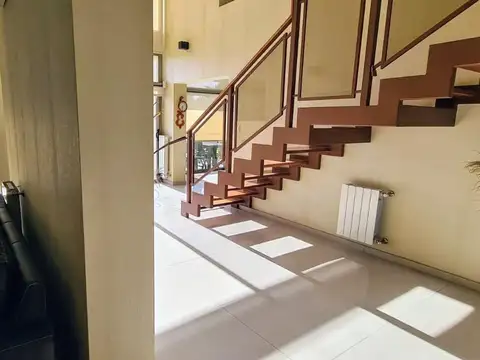 OPORTUNIDAD .CASA MODERNA Y MINIMALISTA