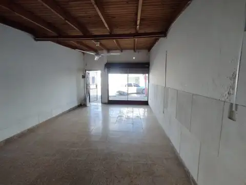 Local en alquiler en Berisso sobre Calle 80 [Cod: 161-1728]