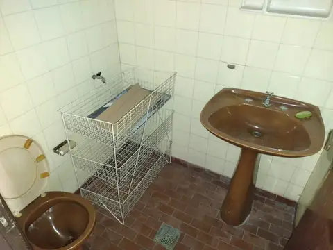 Local en Alquiler en Berisso, $ 300.000