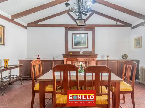 Casa 5 ambientes con 2 baños