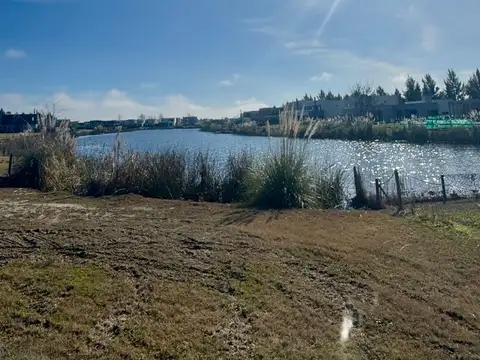 Venta Lote al agua Escobar 1095 m2 El Naudir