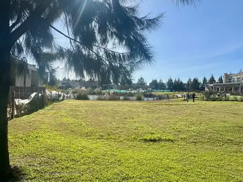 El Naudir, Escobar 100