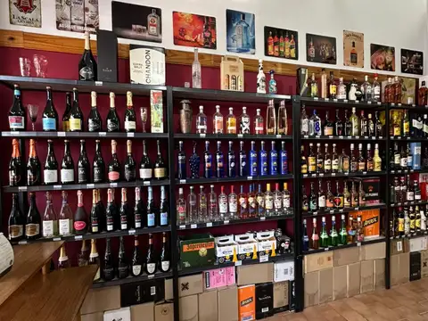 Local en Venta Via Púb.