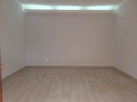 Depto Tipo Casa en Alquiler de 3 ambientes