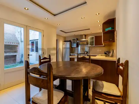 Venta casa con patio y parrilla en caballito norte