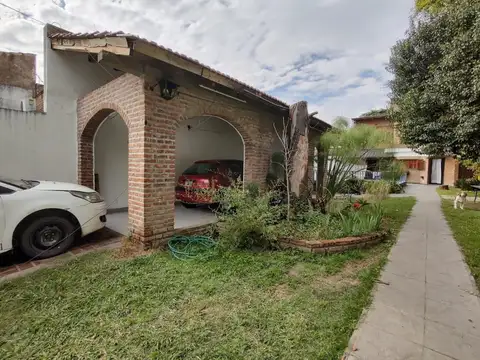 Casa en Venta con 1 cochera