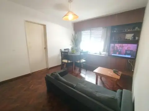 VENTA DE DEPARTAMENTO 2 DORMITORIOS Y COCHERA - B. MARTIN