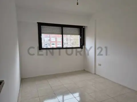 Departamento en Venta en Los Hornos, USD 36.000