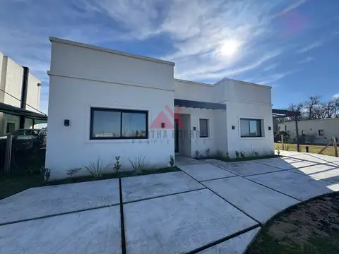 Casa en Venta en Santo Tomas, USD 249.000
