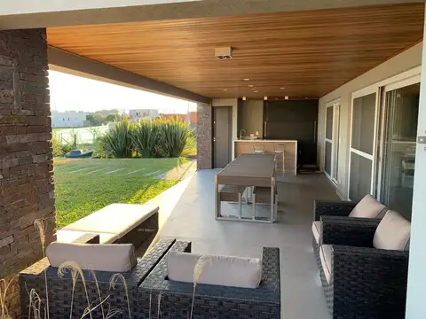 Casa en Venta de 5 dormitorios