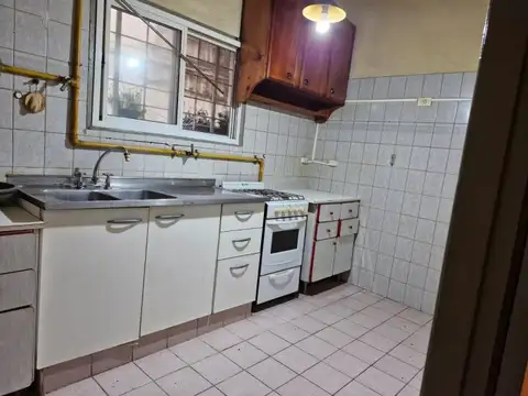 Depto Tipo Casa en Venta en Flores, USD 130.000