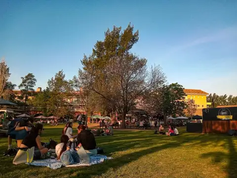Rua Caamaño 600