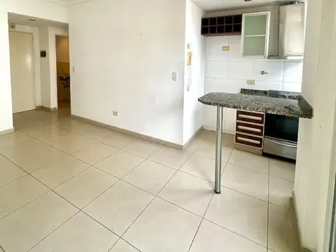 Dpto 2 amb en edificio con SUM y pileta - Sáenz 123