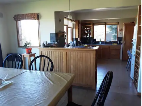 Importante casa con costa ideal pescador