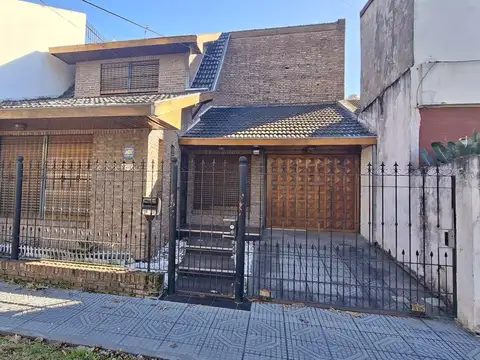 Hipolito Yrigoyen al 4400