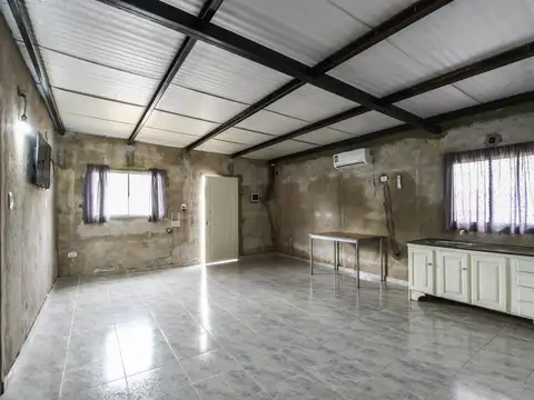 CASTELLANOS Y  LA TORRE