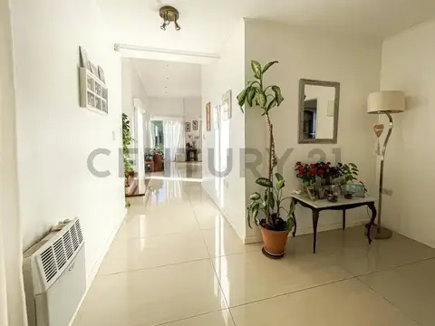 Casa en Venta en Villa Elisa, USD 265.000
