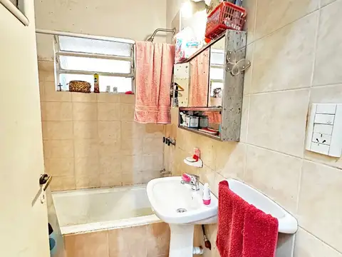 Depto Tipo Casa en Venta 60 años