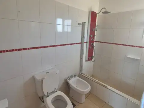 Depto Tipo Casa en Alquiler de 3 ambientes